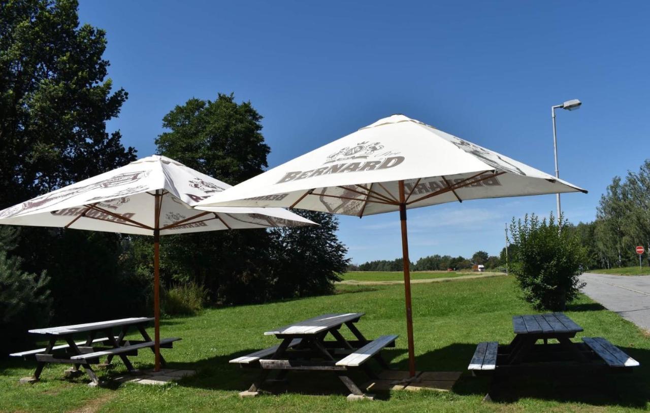 Motel Velky Rybnik Dehtare  Zewnętrze zdjęcie